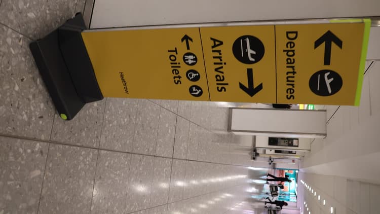 Why a Private Airport Transfer Beats a Regular Taxi from Portsmouth